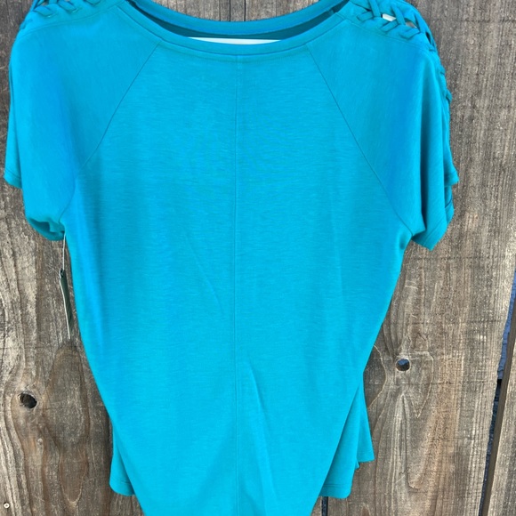 NWT St. John’s Bay braid sleeve top - Picture 4 of 5
